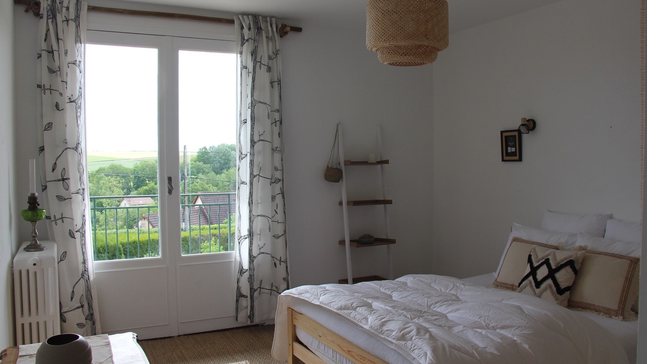 Photo of Bedroom in Tanlay