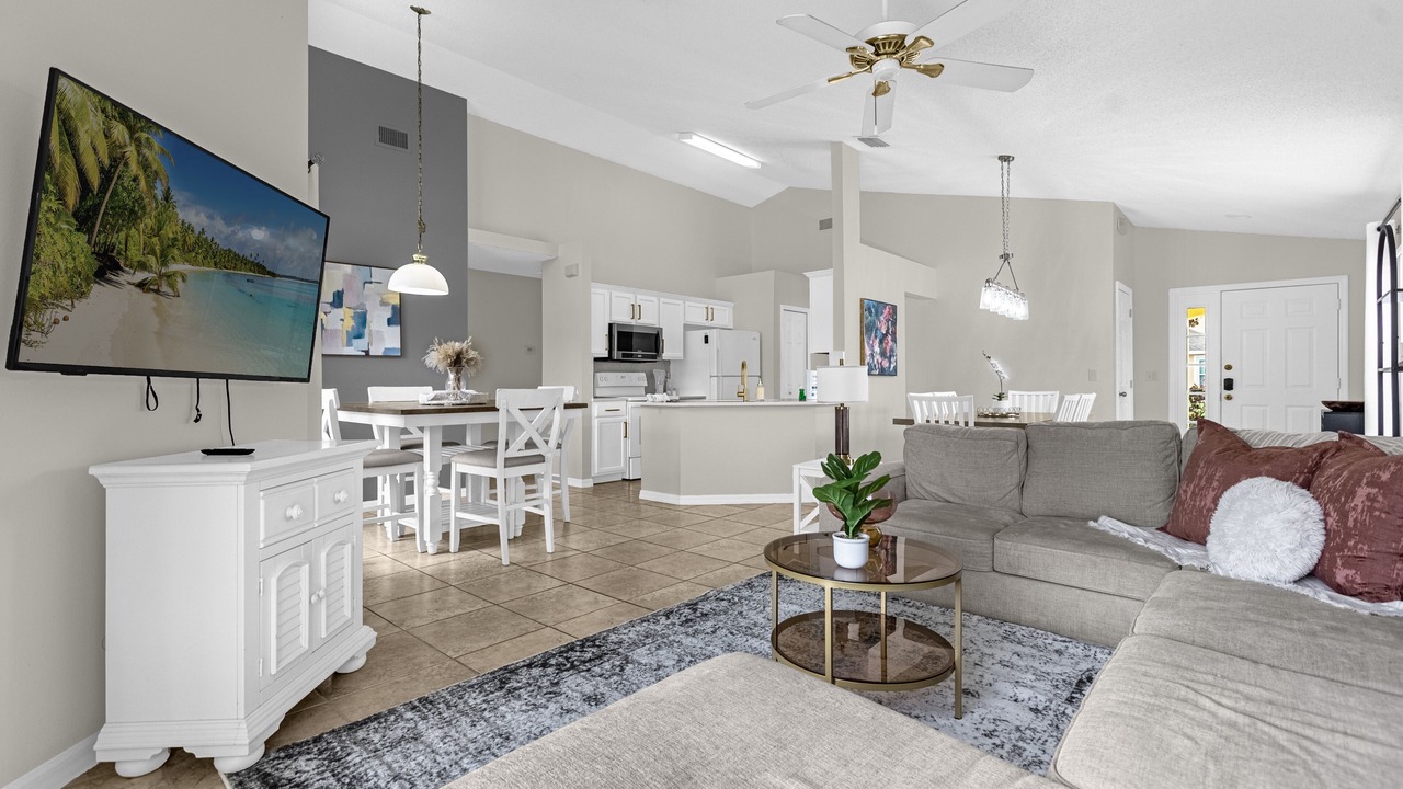 Photo of Livingroom in Westridge