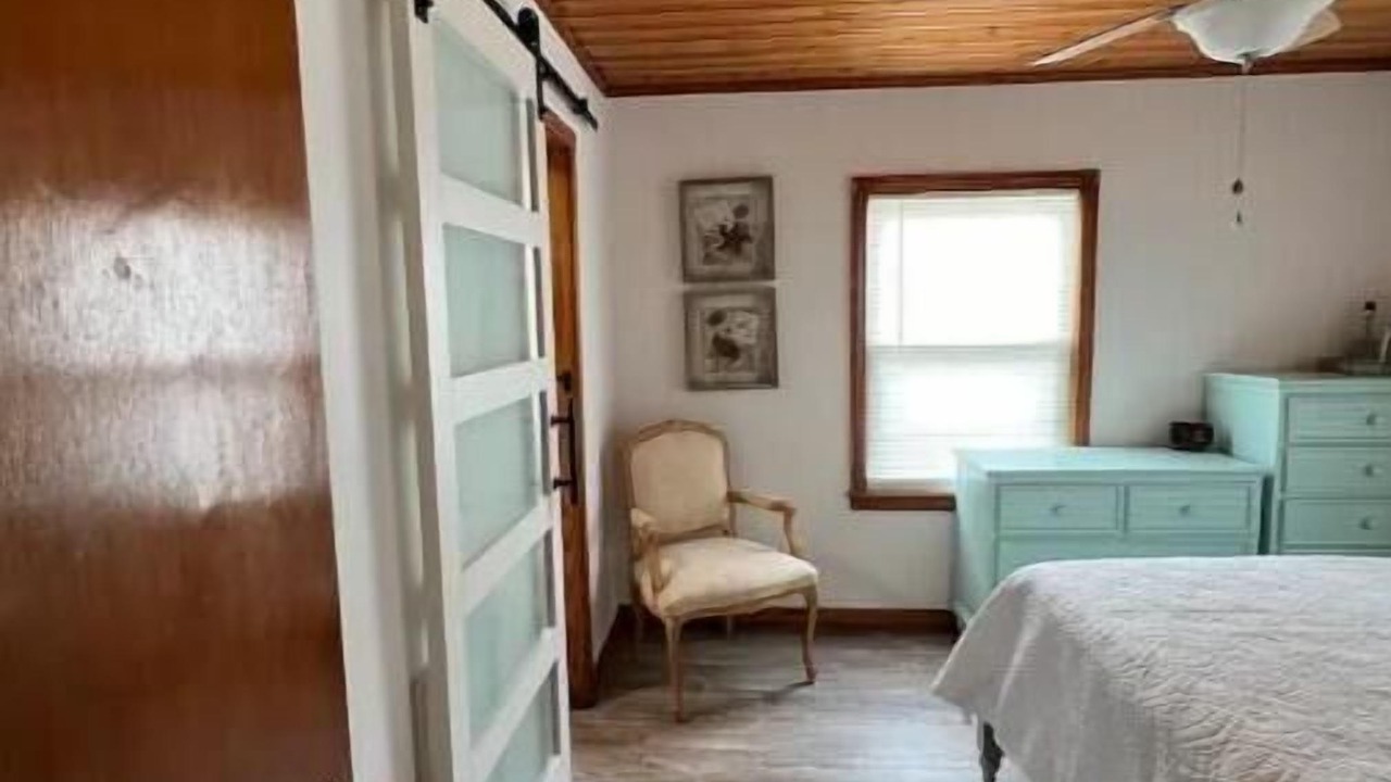 Photo of Bedroom in Windy Hill
