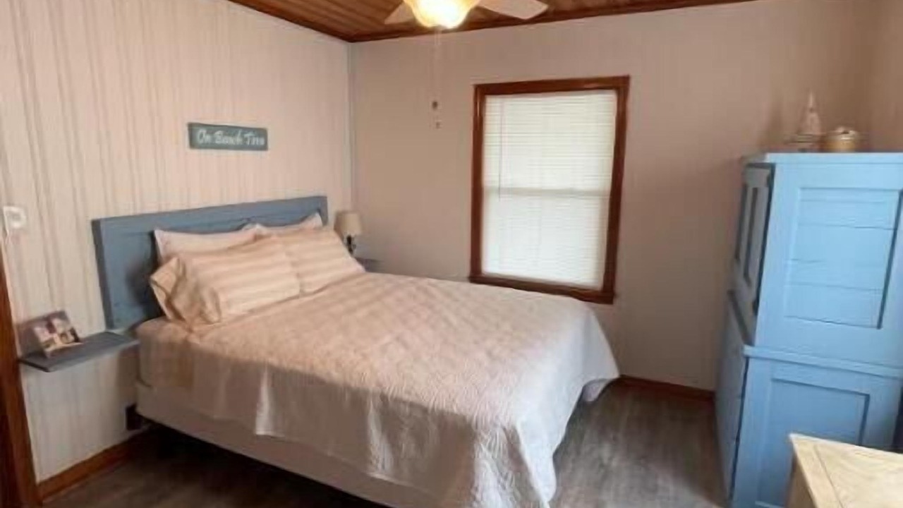 Photo of Bedroom in Windy Hill