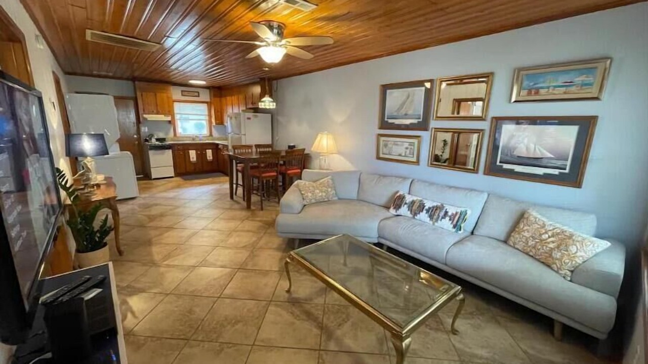 Photo of Livingroom in Windy Hill