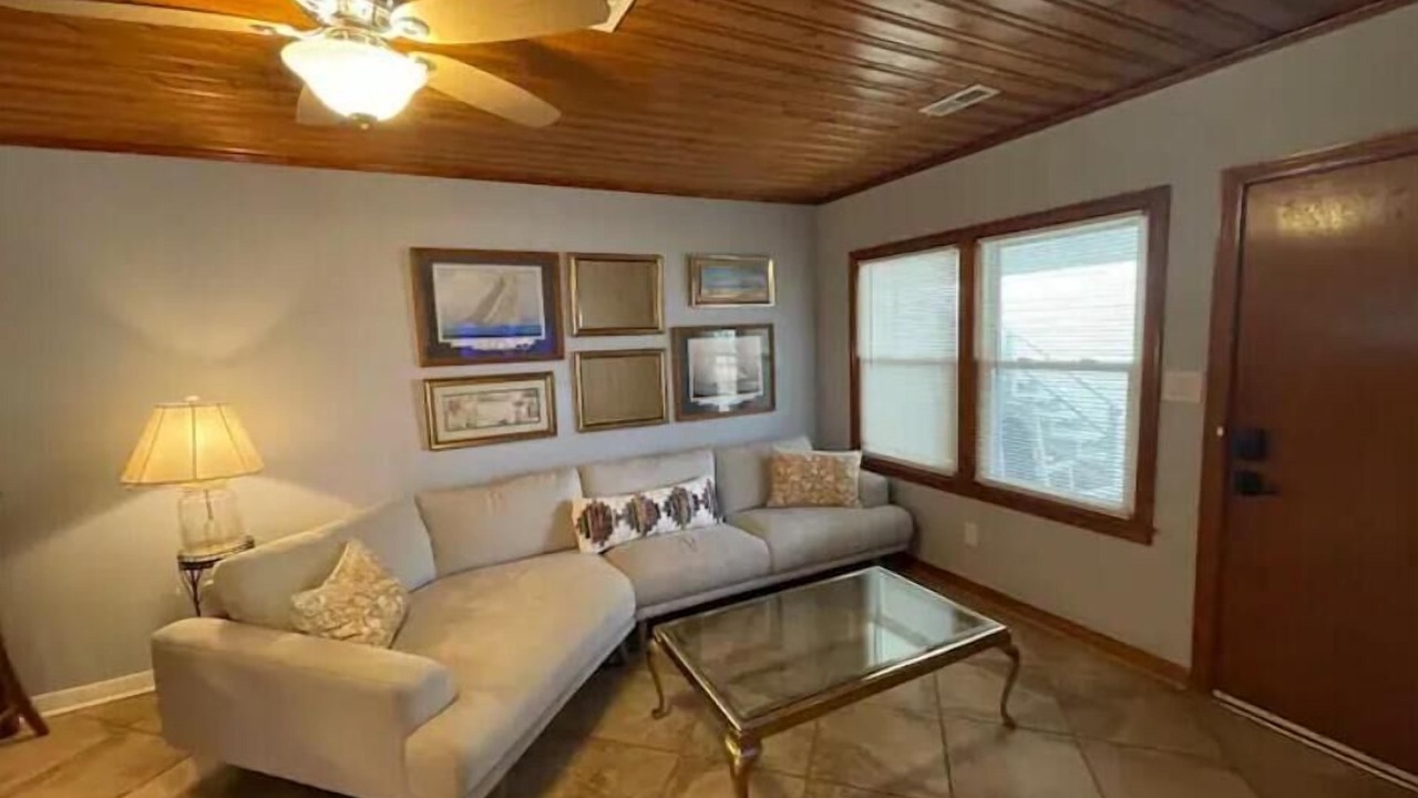 Photo of Livingroom in Windy Hill