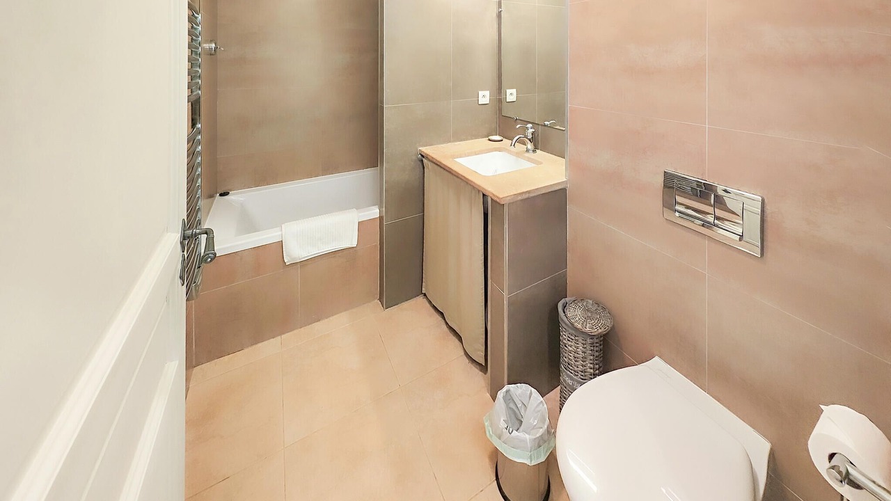 Photo of Bathroom in Saint-Laurent-de-la-Cabrerisse