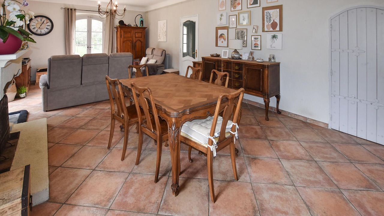 Photo of Bedroom in Entraigues-sur-la-Sorgue