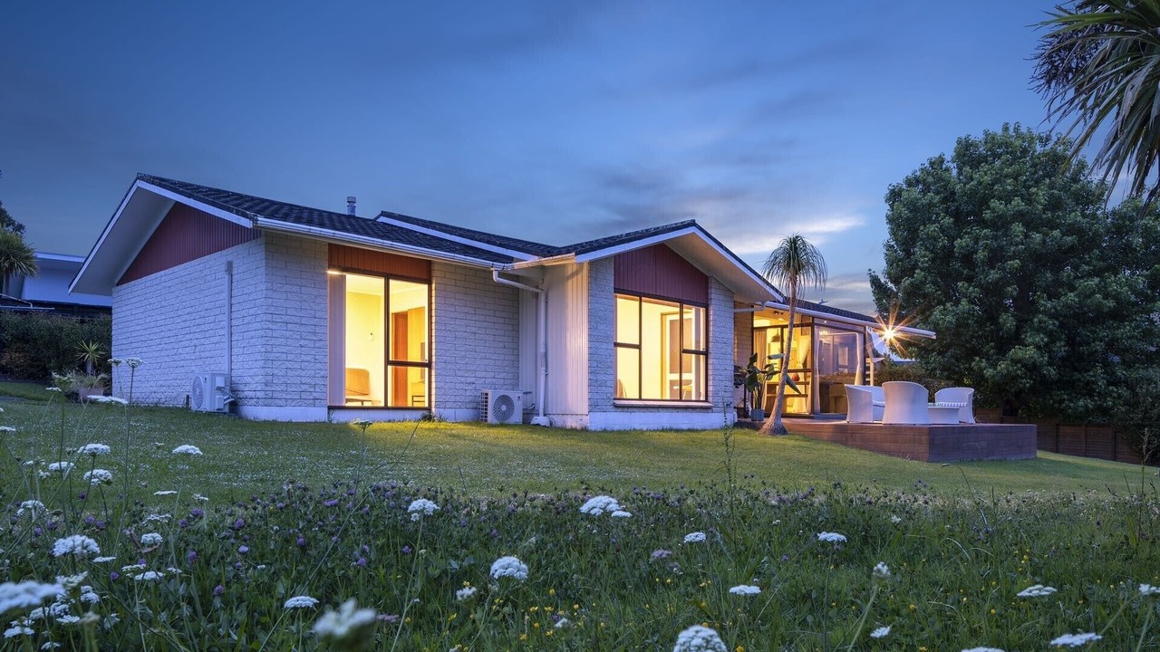 Photo of Outdoor in Massey