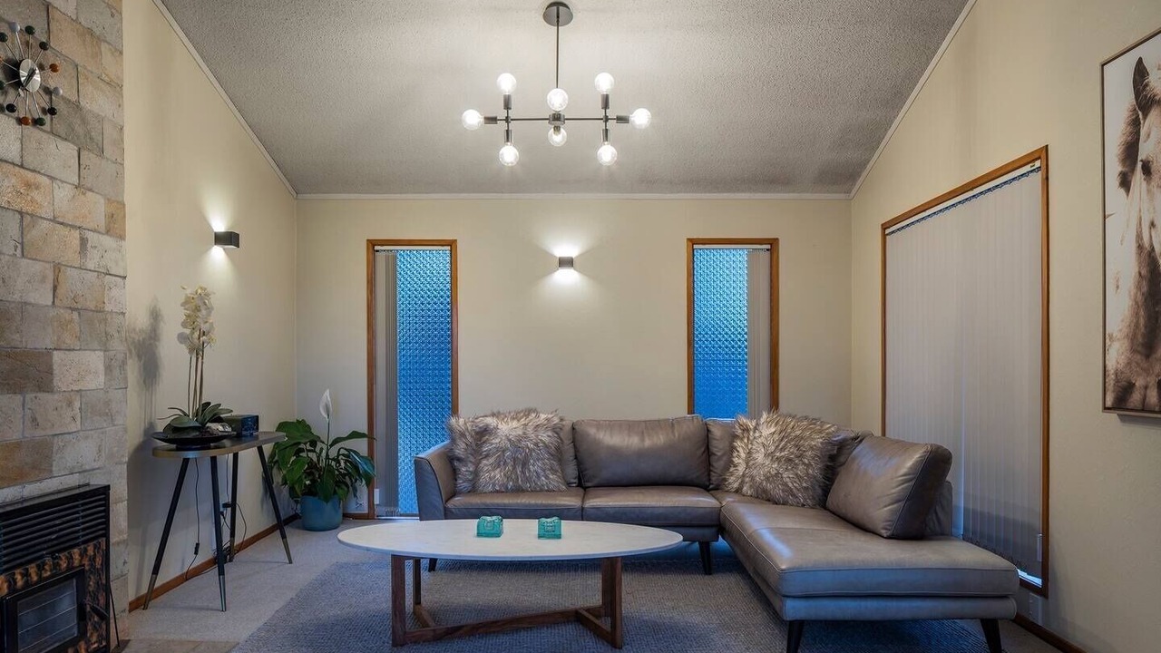 Photo of Livingroom in Massey