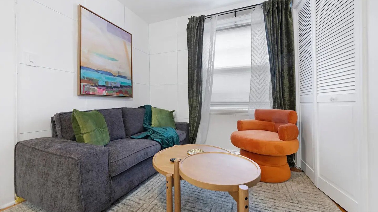 Photo of Livingroom in McGinley Square