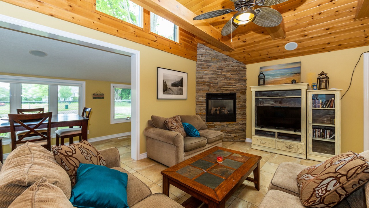 Photo of Livingroom in Port Stanley