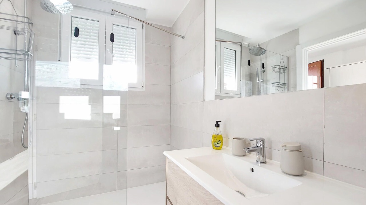 Photo of Bathroom in Riba-roja de Turia