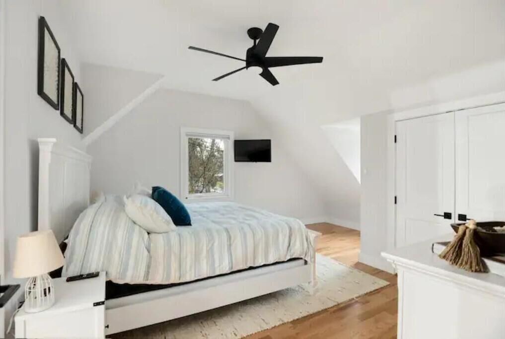 Photo of Bedroom in Skaneateles