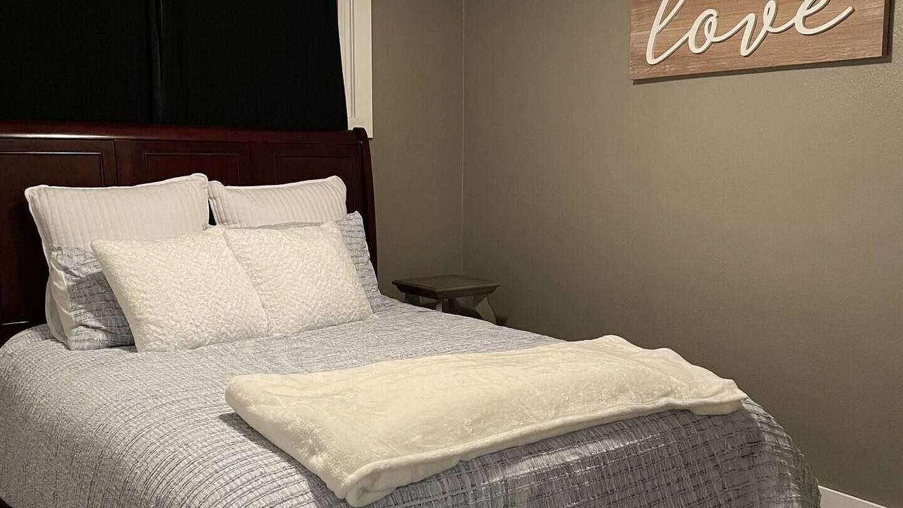 Photo of Bedroom in Eugene