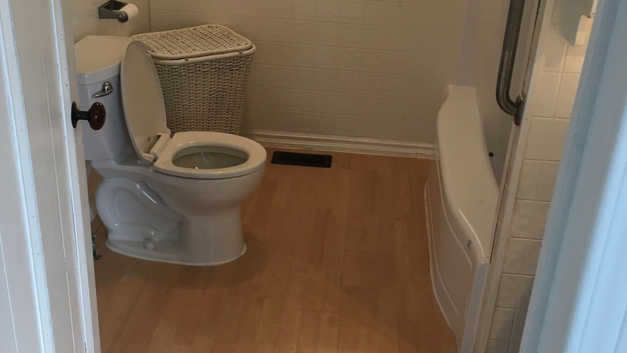 Photo of Bathroom in Port Stanley
