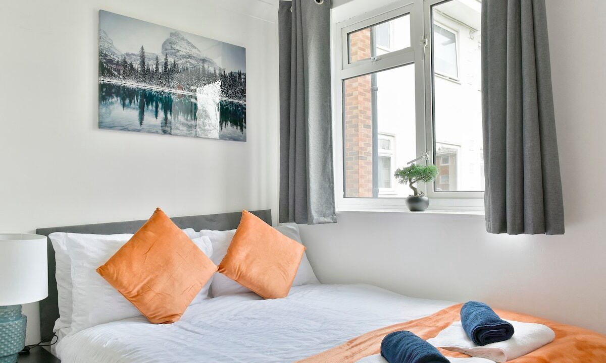 Photo of Bedroom in Earley