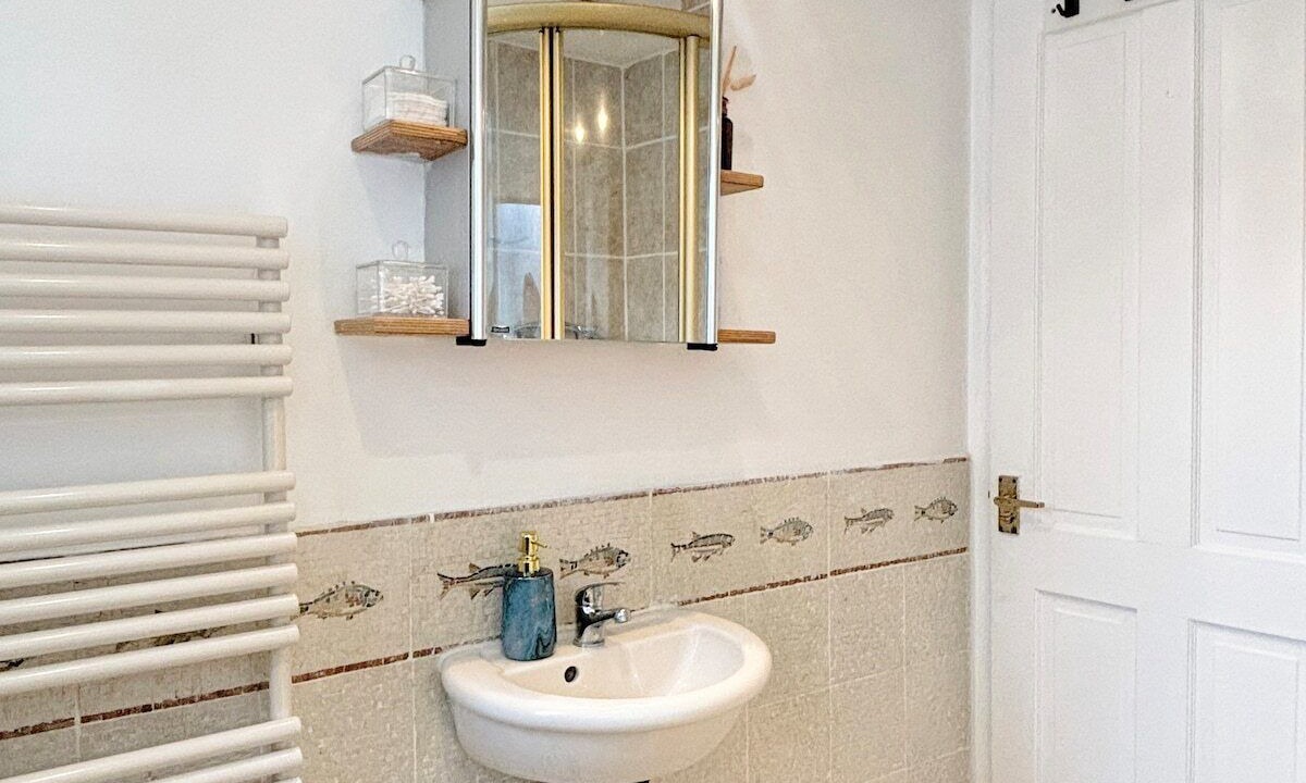 Photo of Bathroom in Earley