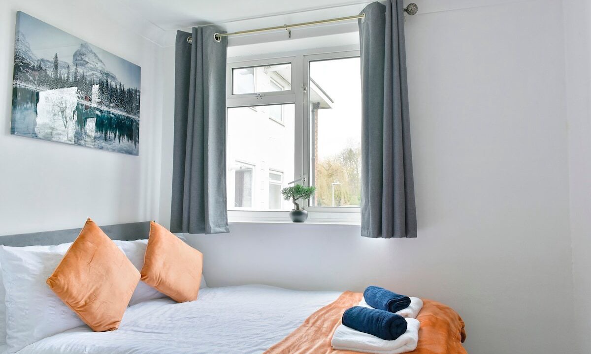 Photo of Bedroom in Earley