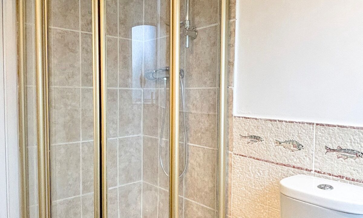 Photo of Bathroom in Earley