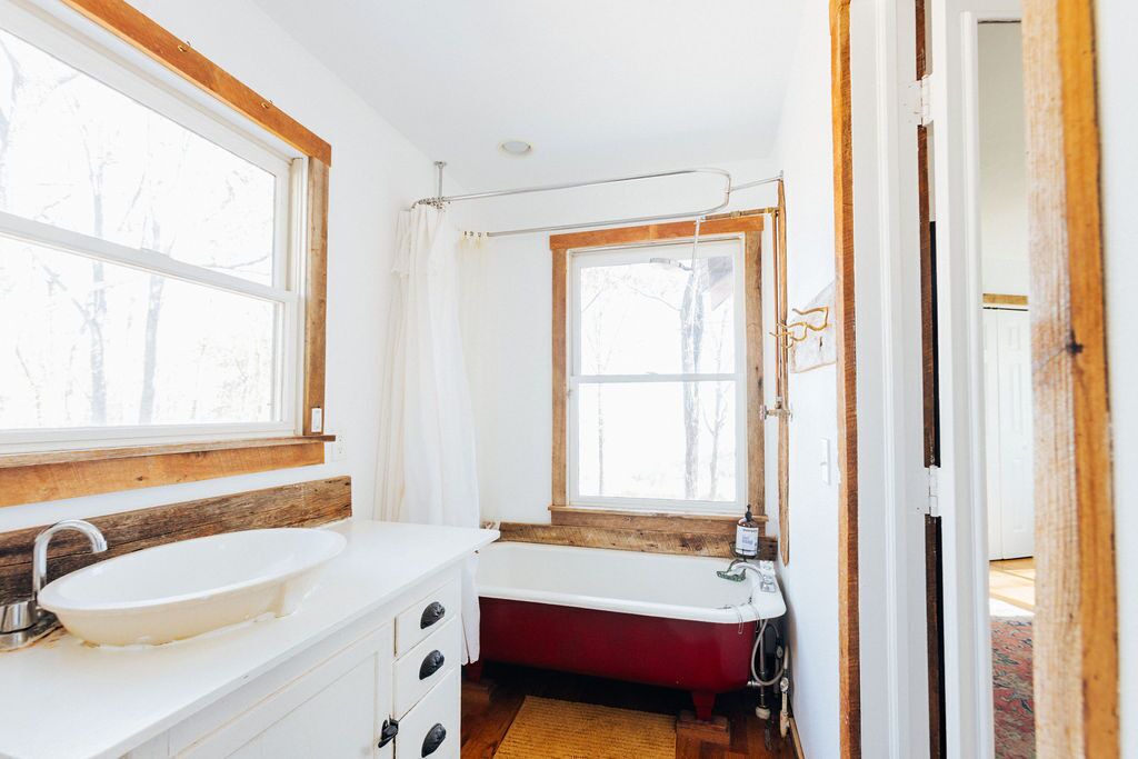 Photo of Bathroom in Sewanee