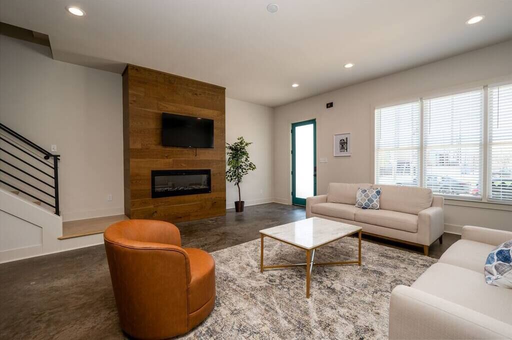 Photo of Livingroom in Cooper-Young Historic District