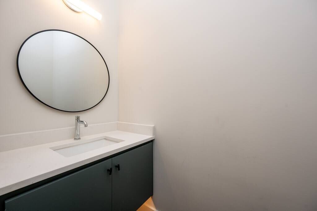 Photo of Bathroom in Cooper-Young Historic District