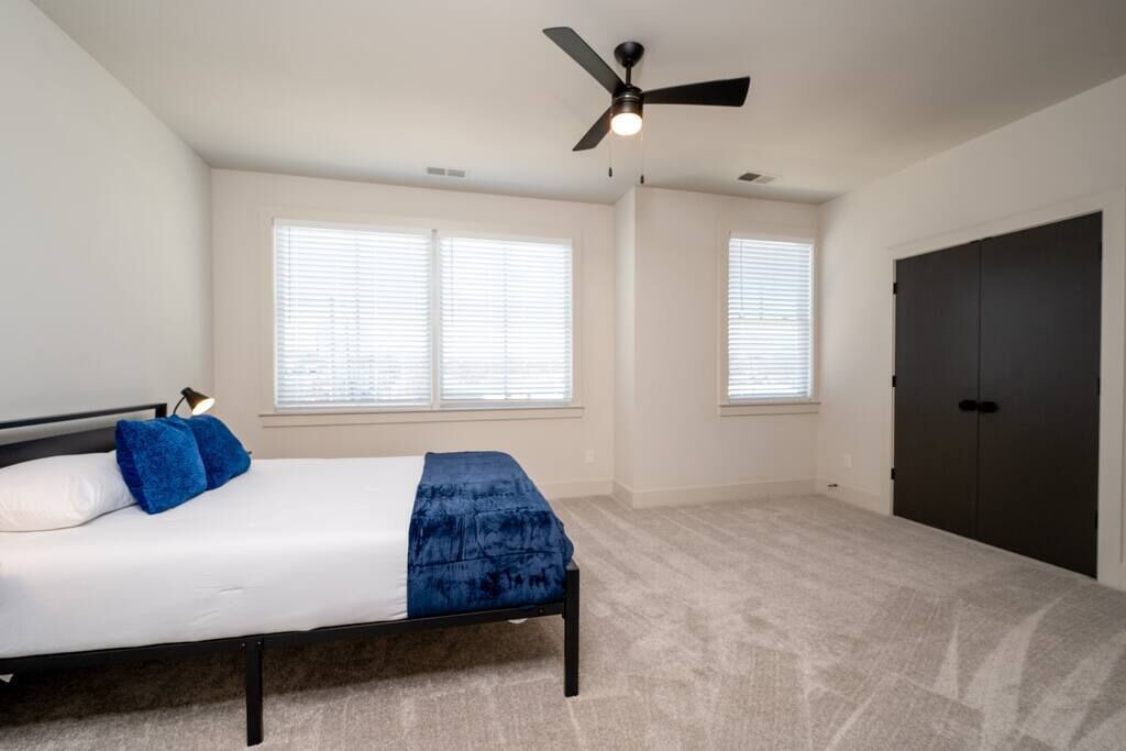 Photo of Bedroom in Cooper-Young Historic District