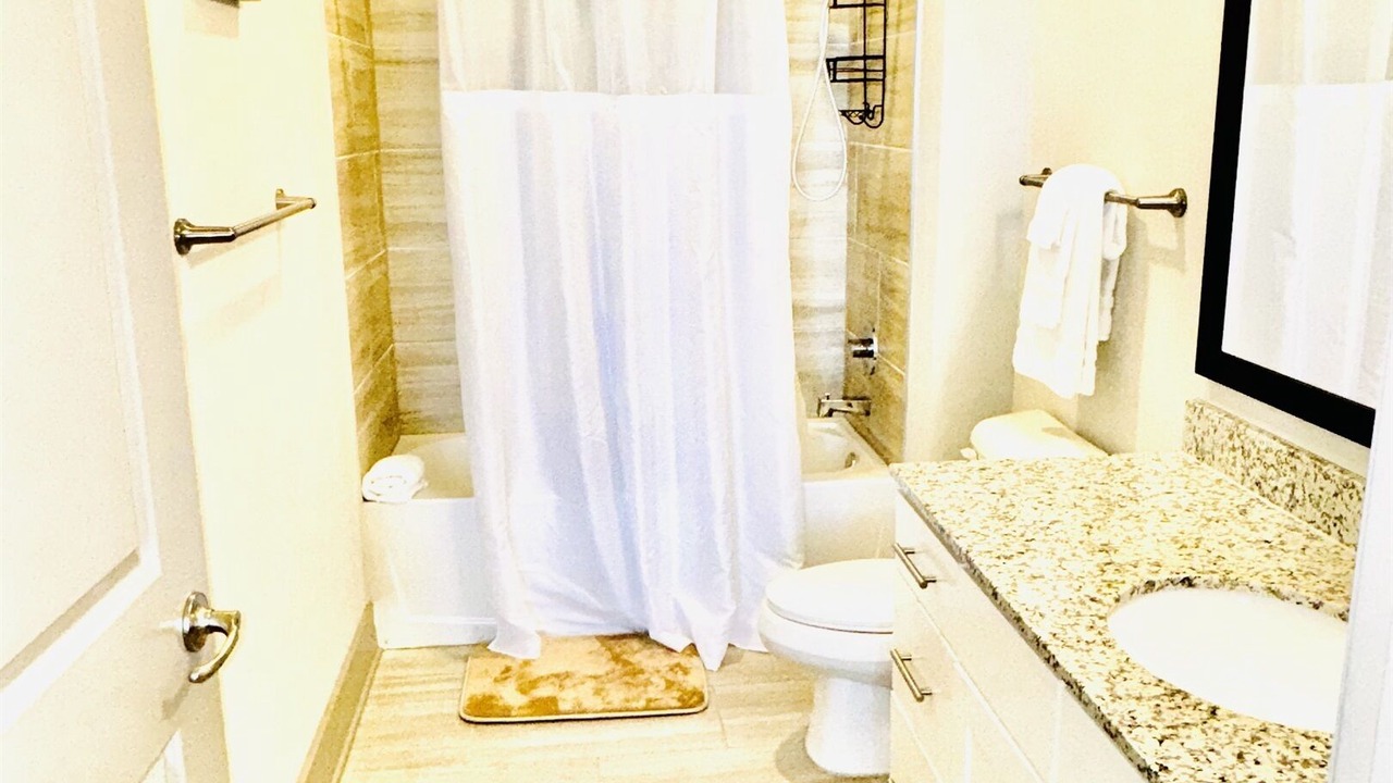 Photo of Bathroom in Lindbergh