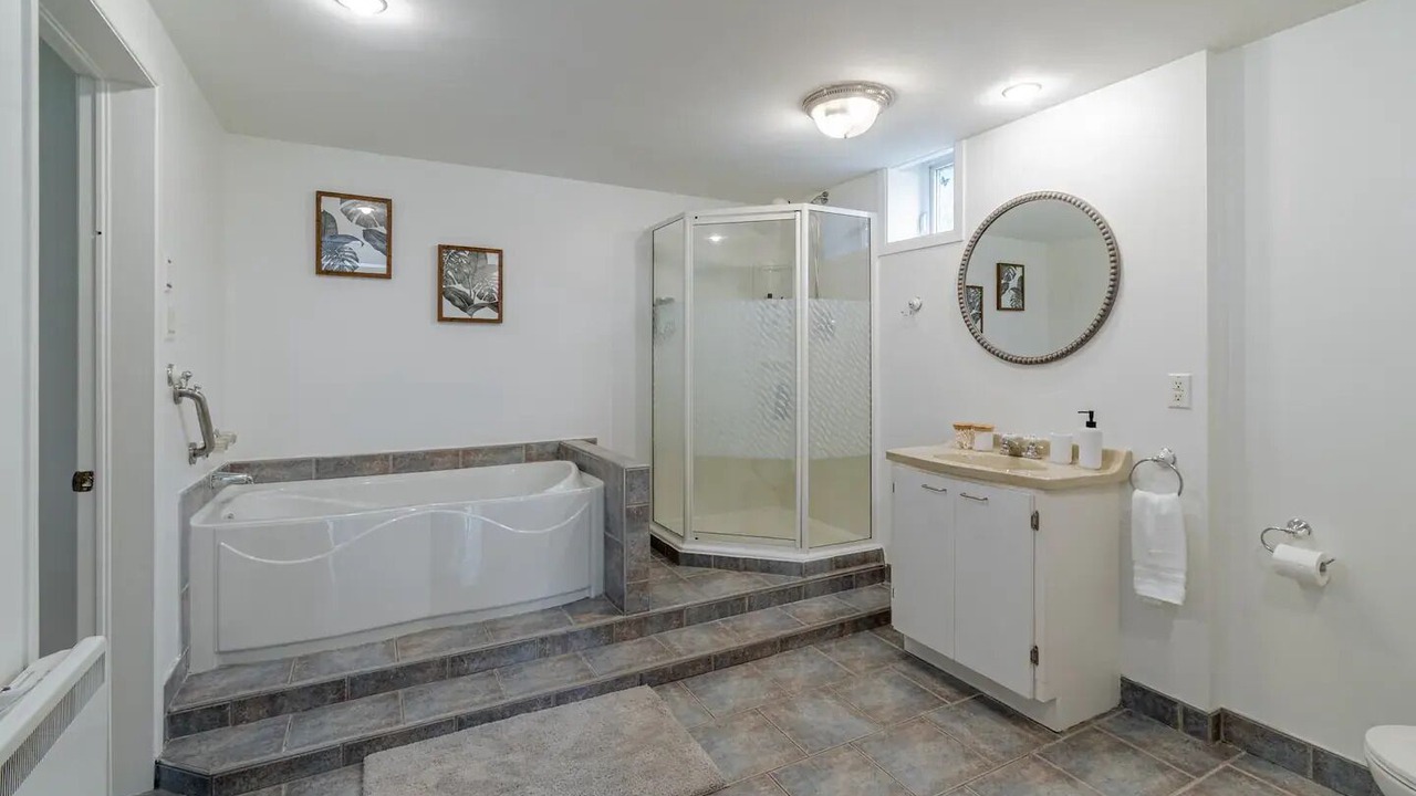 Photo of Bathroom in Saint-Brigitte-de-Laval