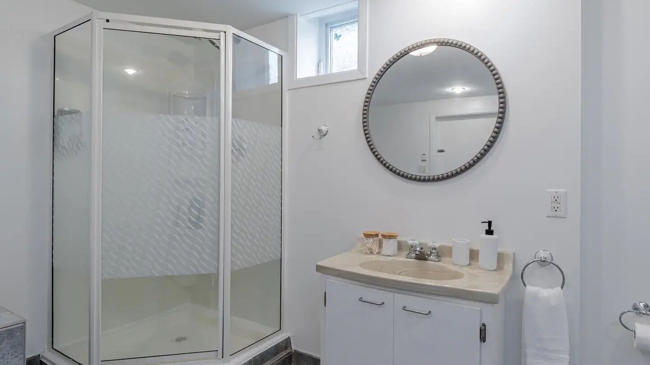 Photo of Bathroom in Saint-Brigitte-de-Laval