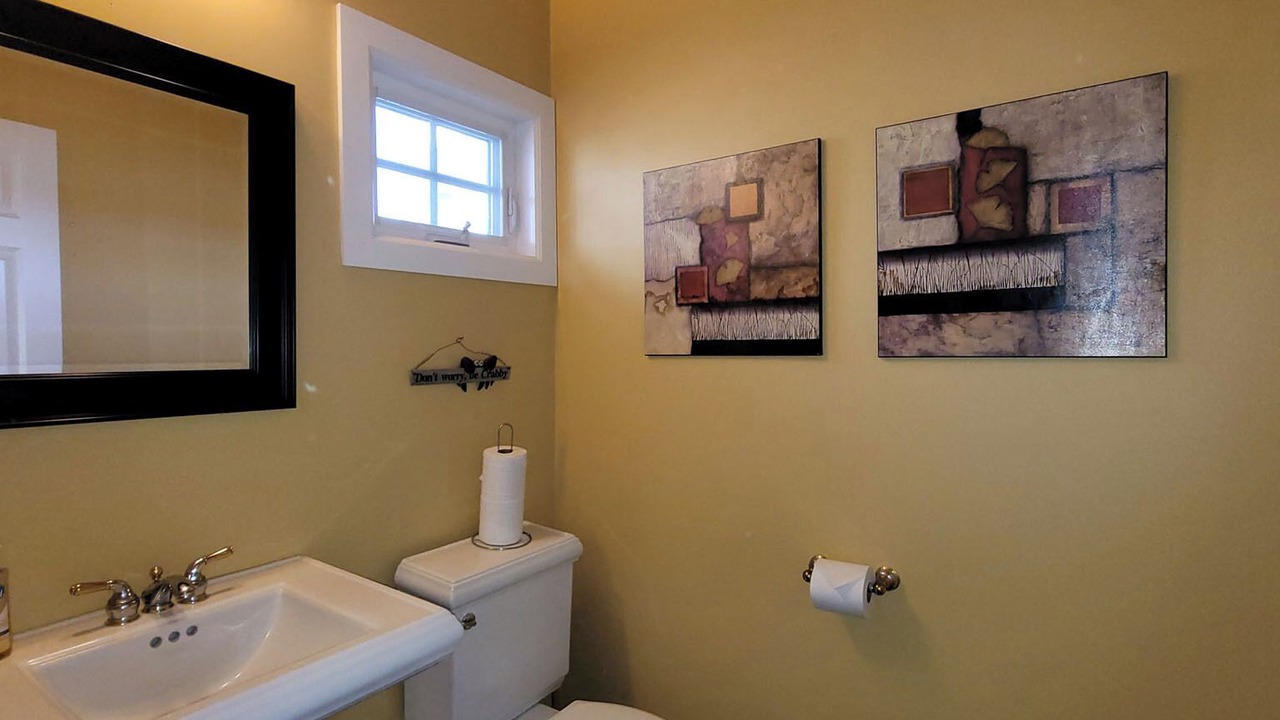 Photo of Bathroom in Oak Harbor