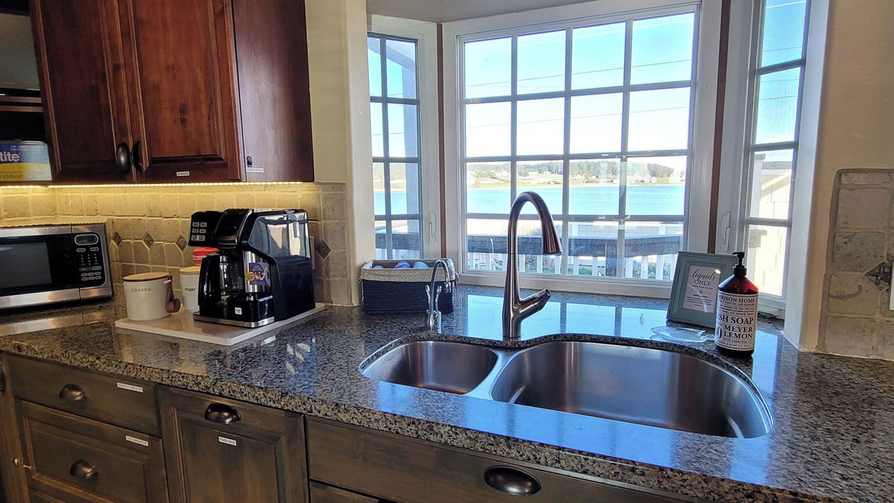 Photo of Kitchen in Oak Harbor
