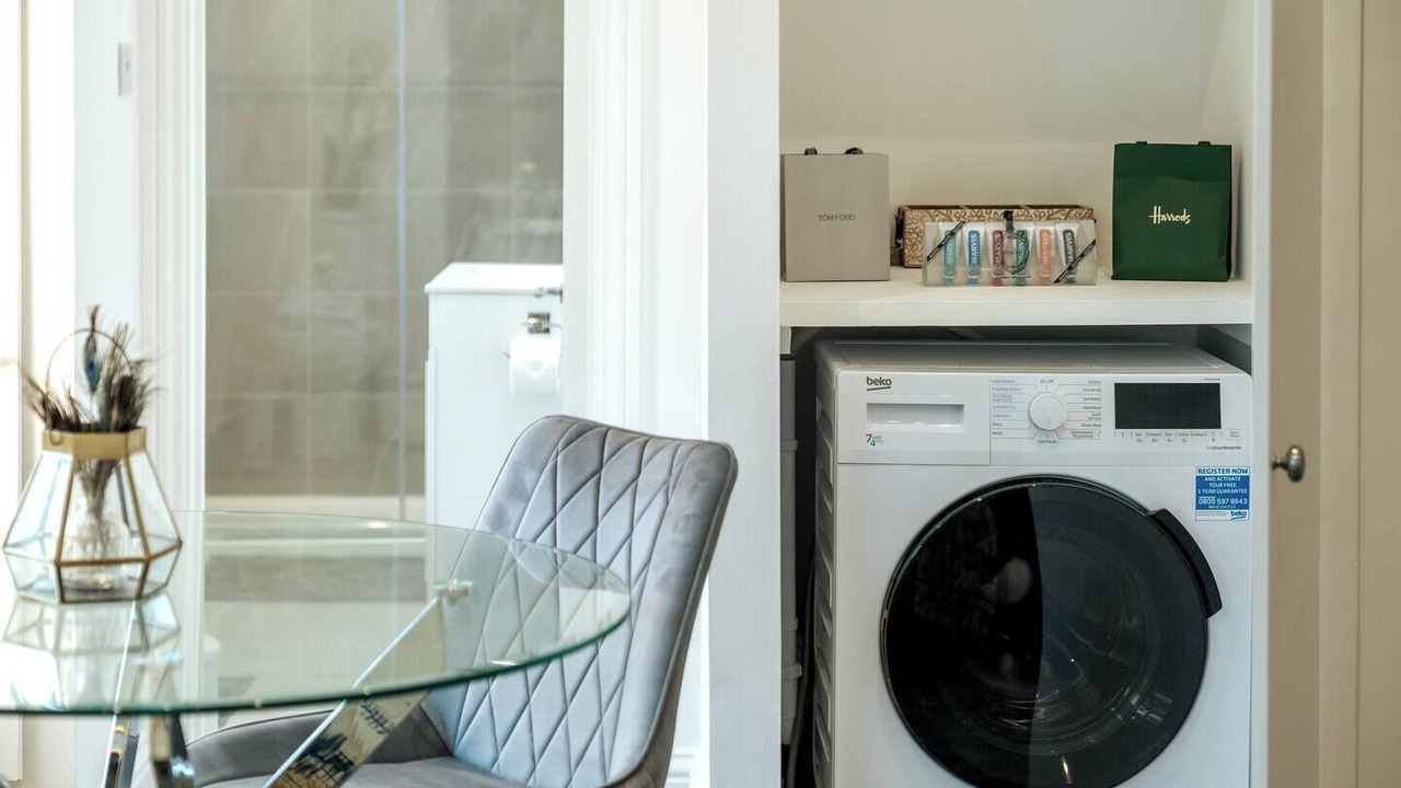 Photo of Others in Earl's Court