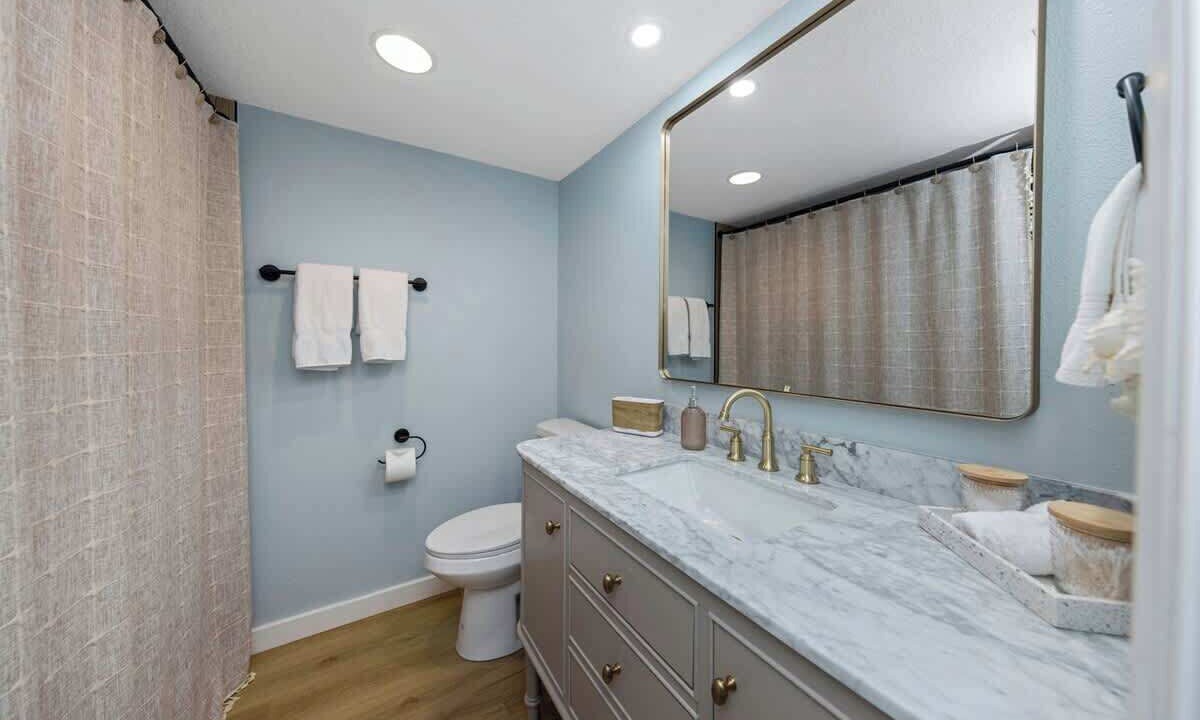 Photo of Bathroom in Bay Esplanade