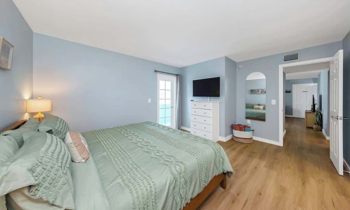 Photo of Bedroom in Bay Esplanade