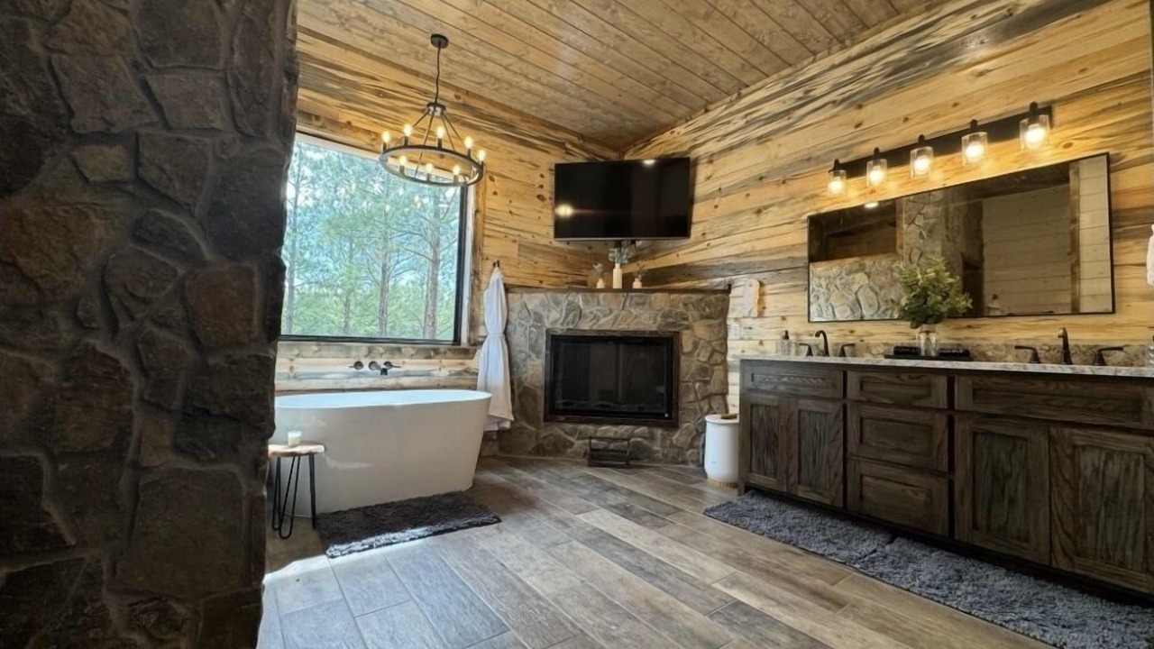Photo of Bathroom in Pickens