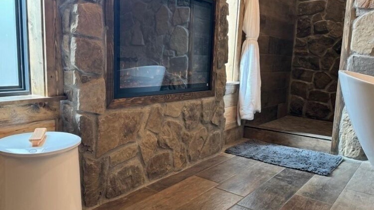 Photo of Bathroom in Pickens