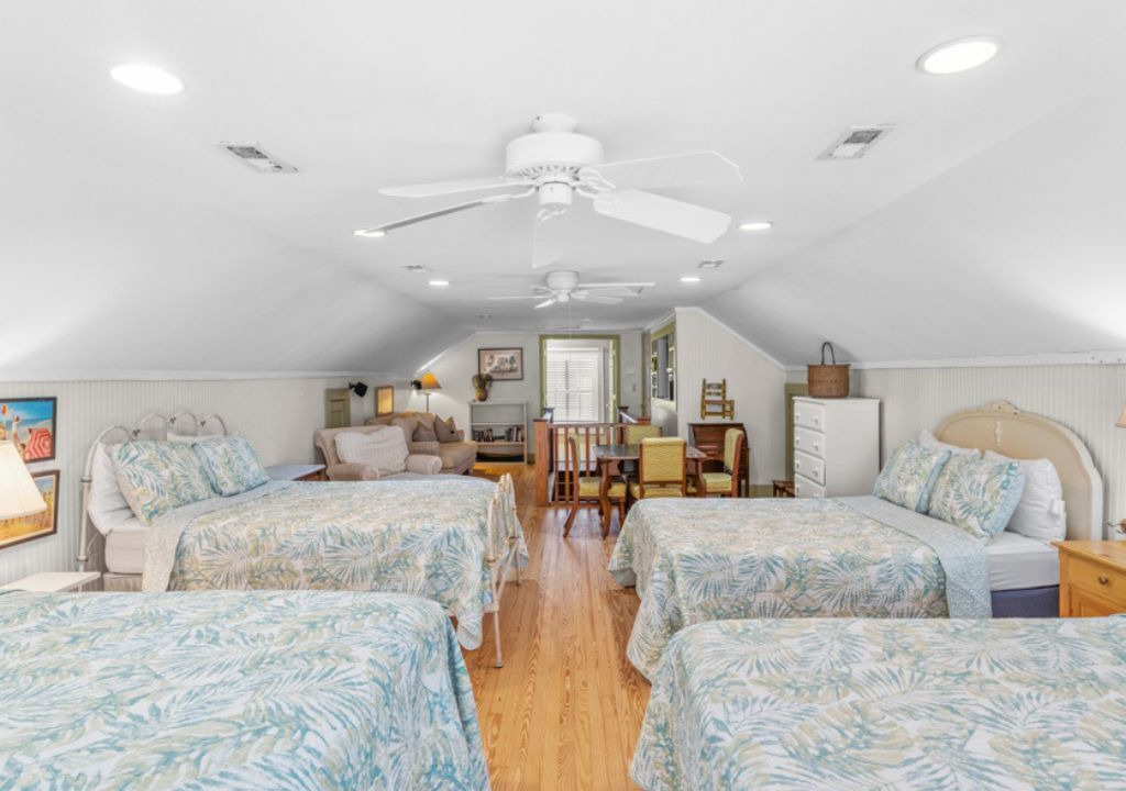 Photo of Bedroom in Caswell Beach