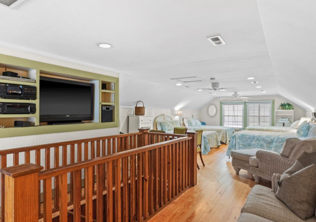 Photo of Livingroom in Caswell Beach
