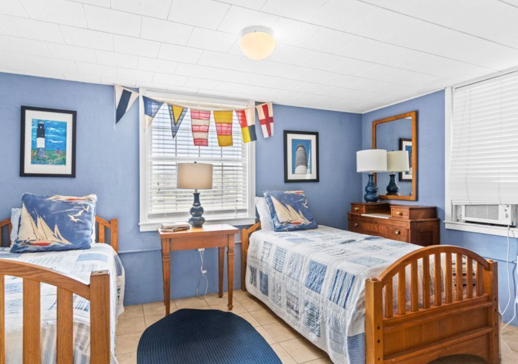 Photo of Bedroom in Caswell Beach
