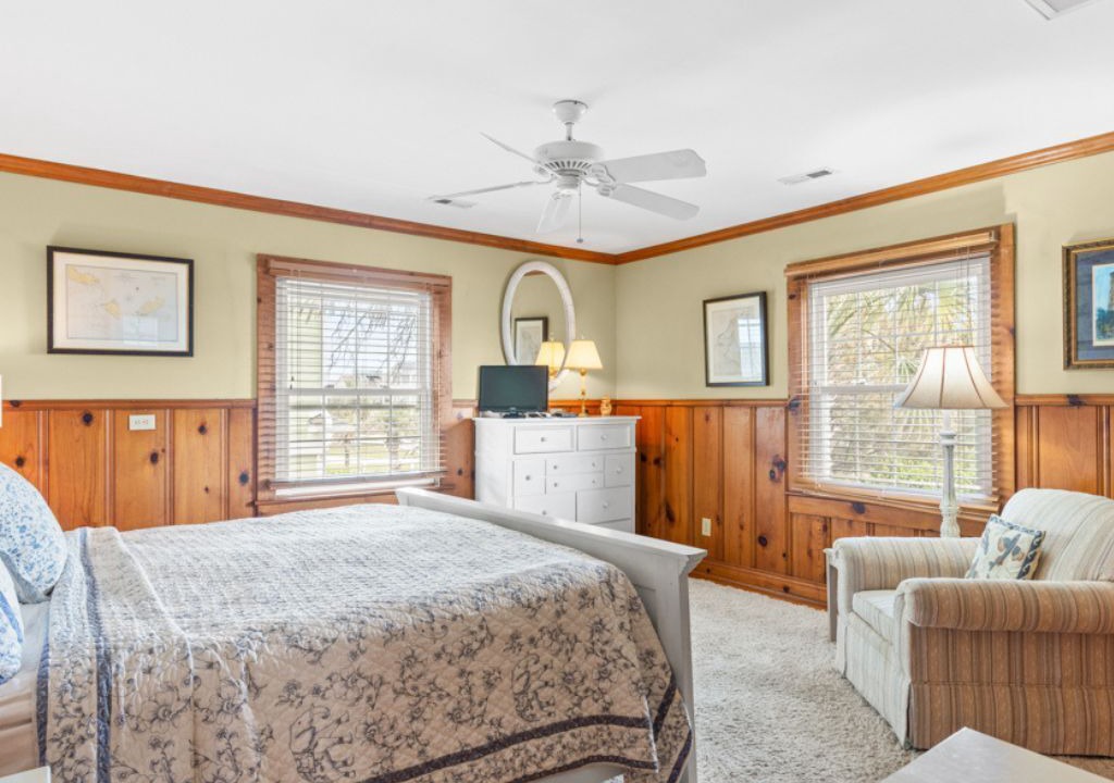 Photo of Bedroom in Caswell Beach
