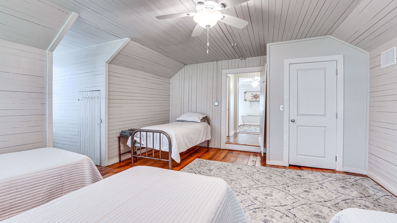Photo of Bedroom in Grand Coteau
