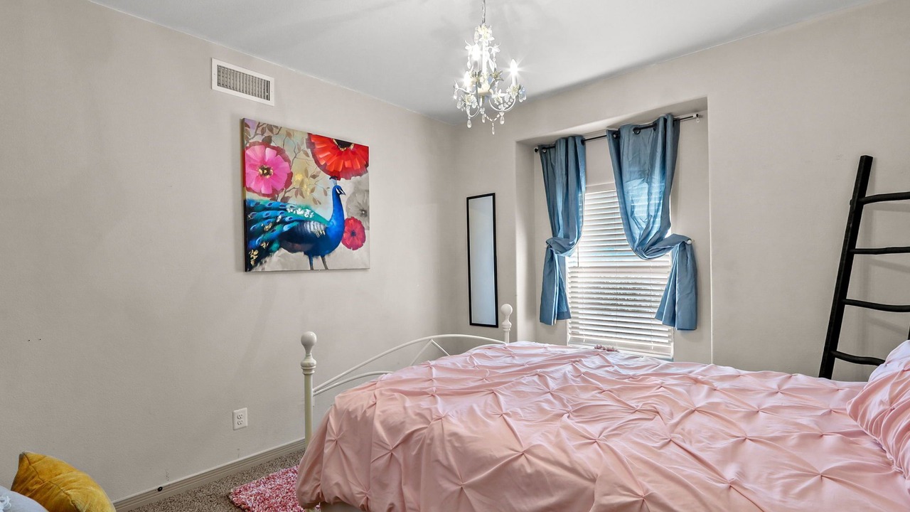 Photo of Bedroom in Biggs Field