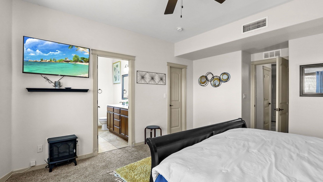 Photo of Bedroom in Biggs Field
