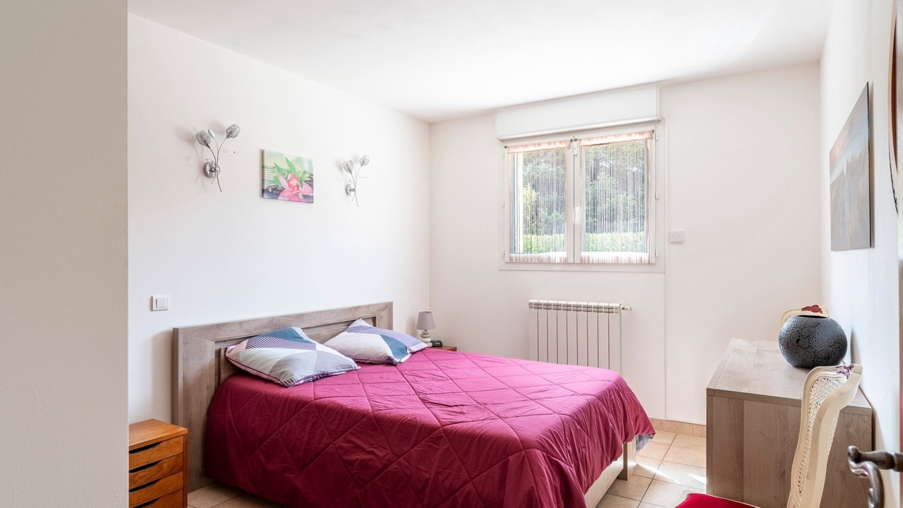 Photo of Bedroom in Saint-Laurent-La-Vernede