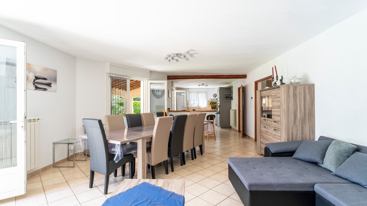 Photo of Livingroom in Saint-Laurent-La-Vernede
