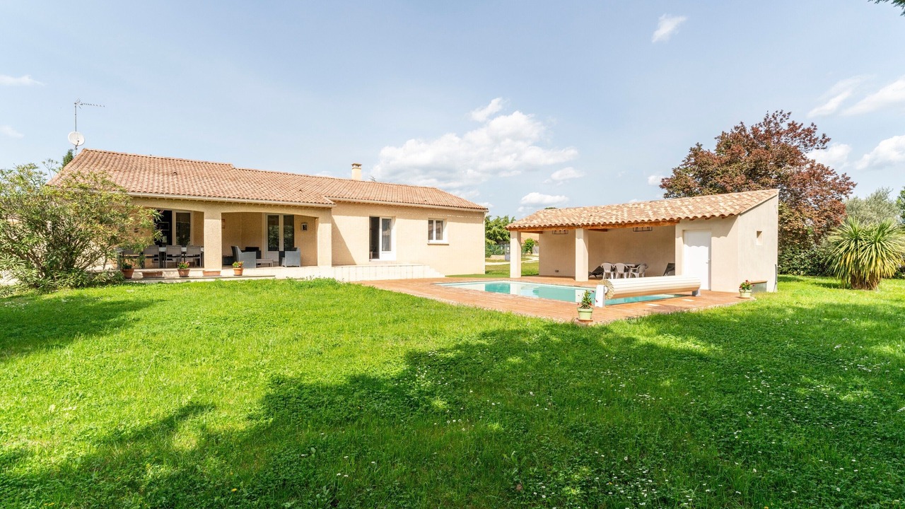 Photo of Outdoor in Saint-Laurent-La-Vernede