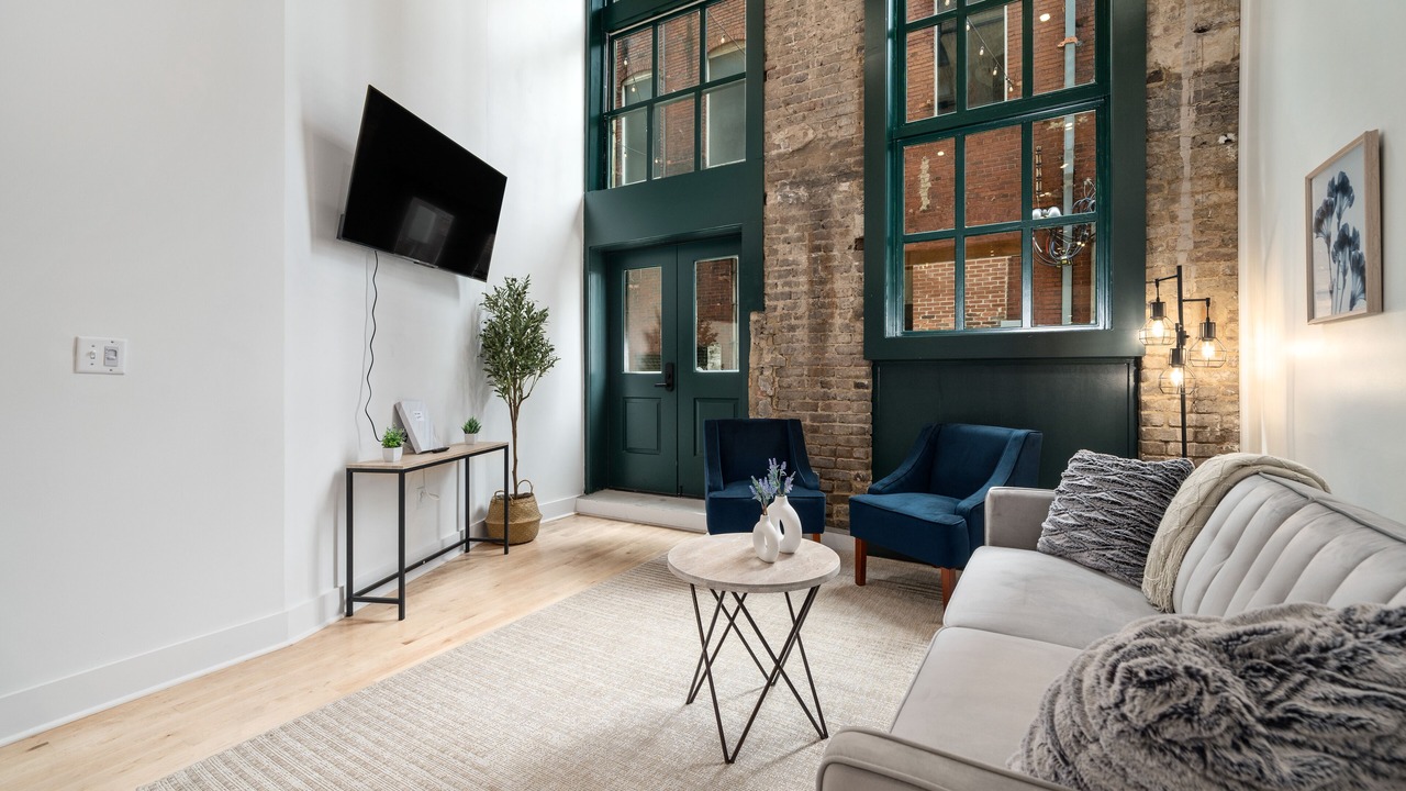 Photo of Livingroom in Central City