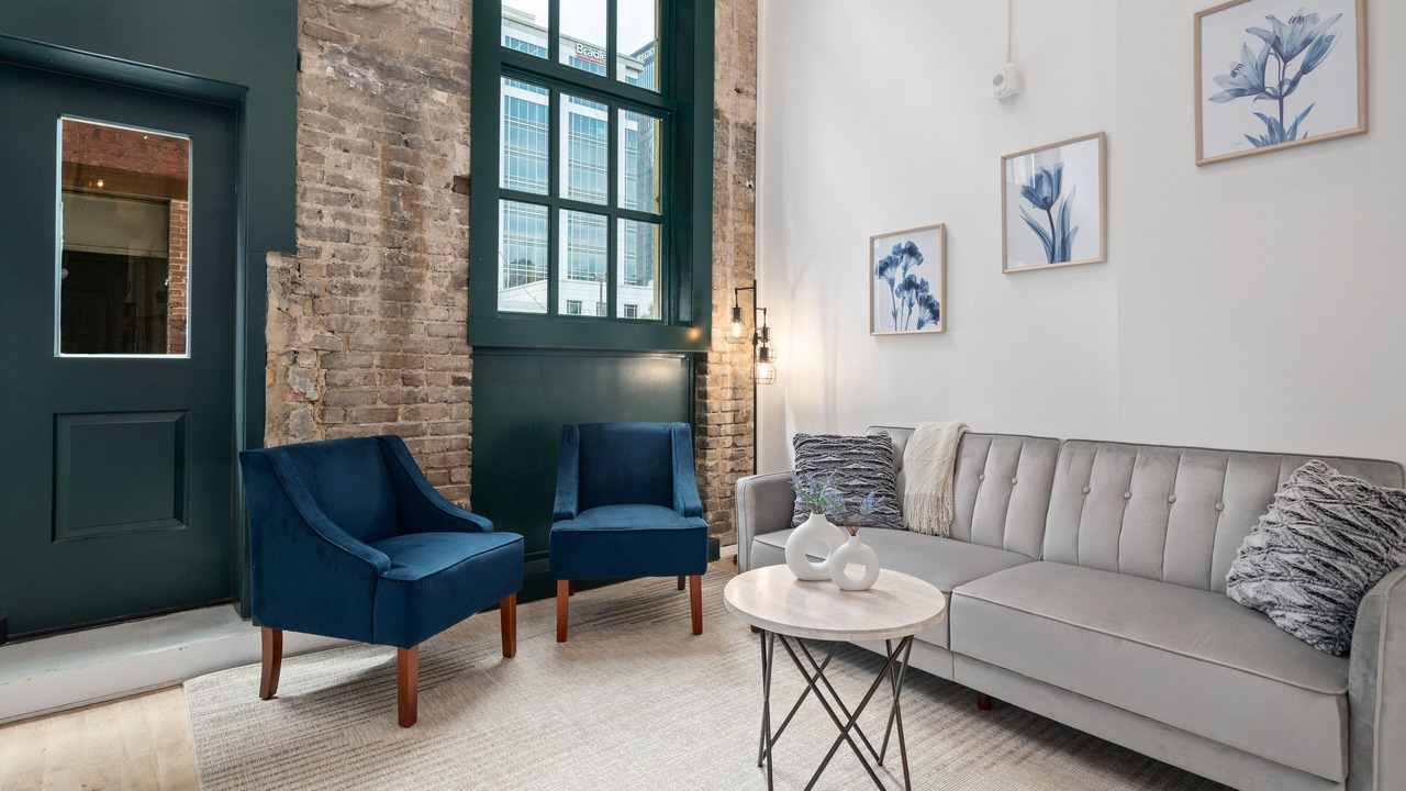 Photo of Livingroom in Central City
