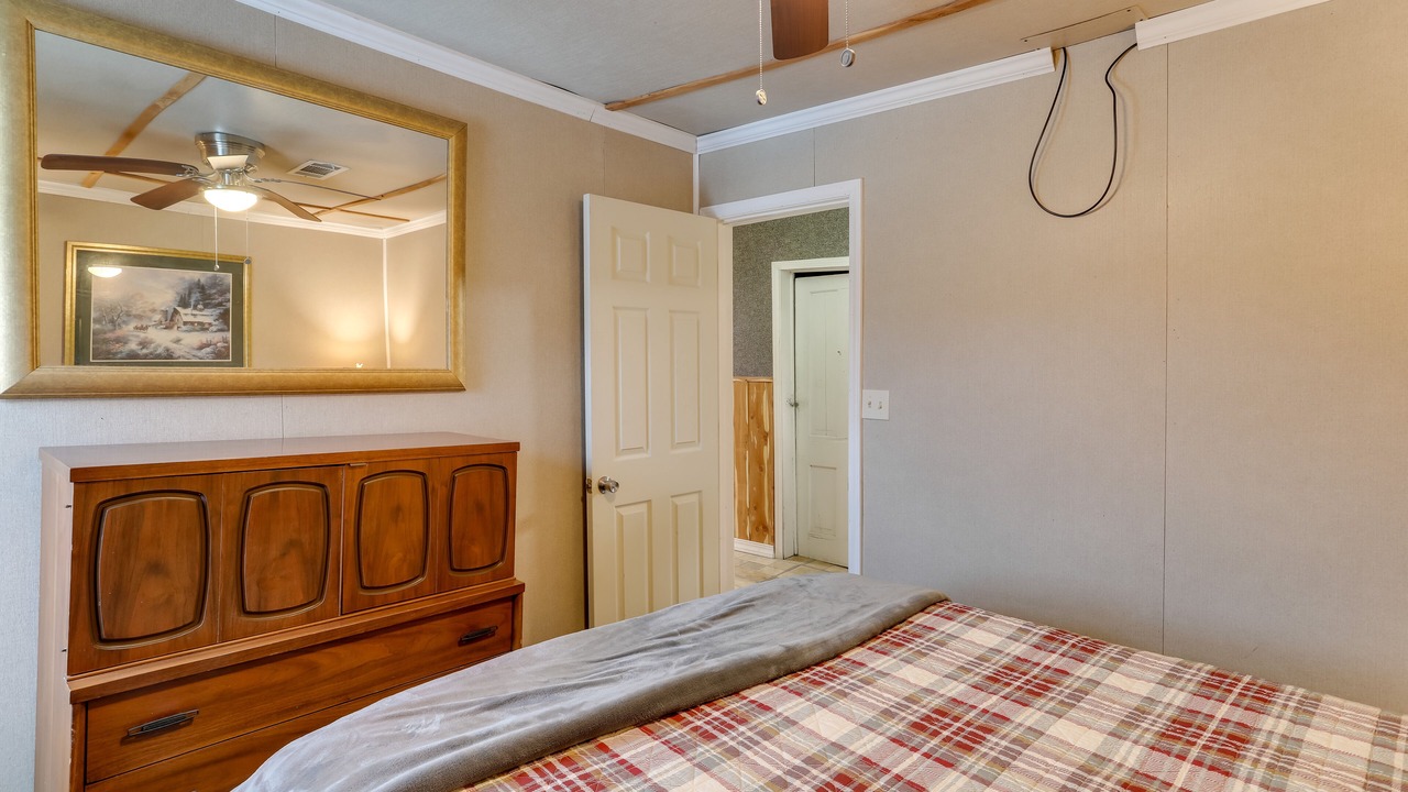 Photo of Bedroom in Hardy