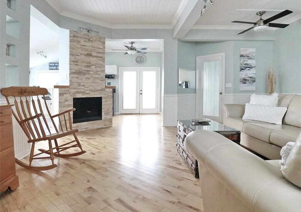 Photo of Livingroom in Port Stanley