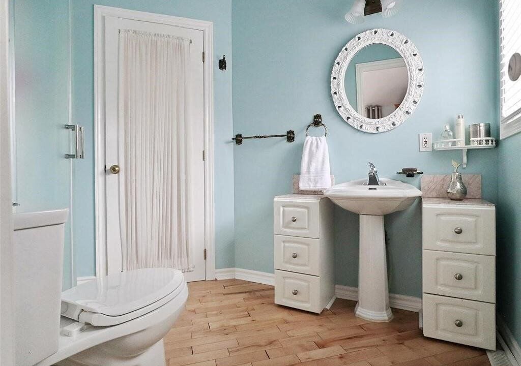 Photo of Bathroom in Port Stanley