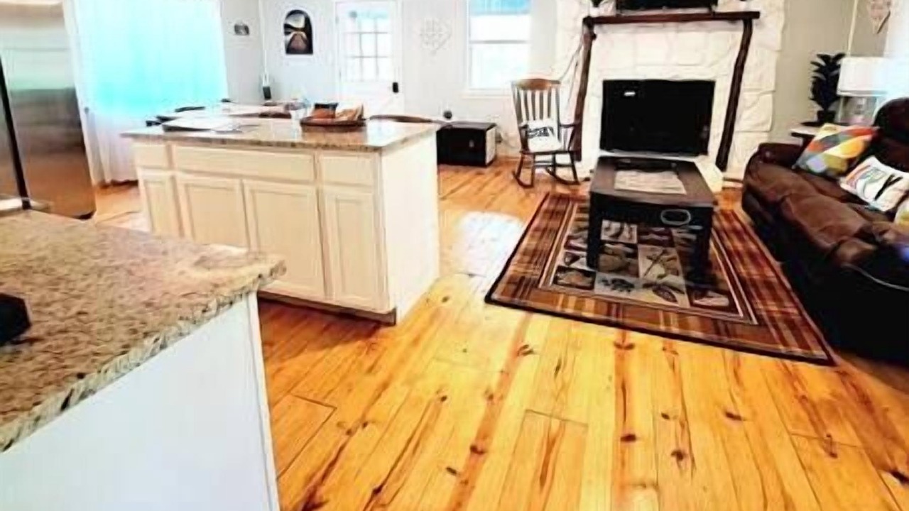 Photo of Livingroom in Jefferson